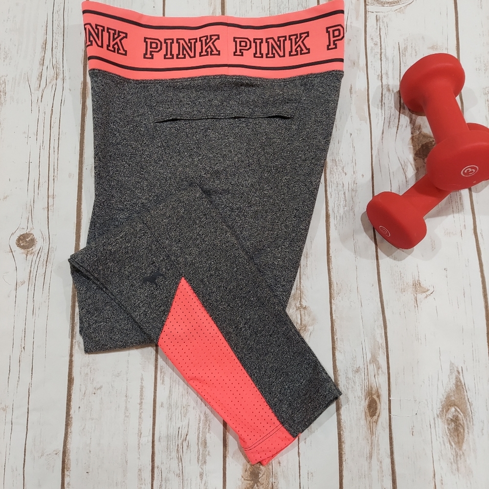 PINK Yoga Two Tone Capri Leggings